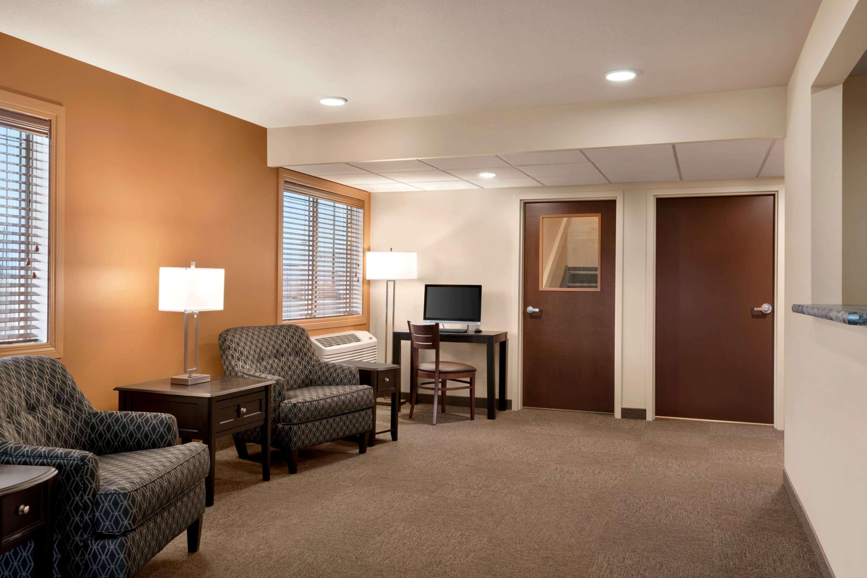 Travelodge By Wyndham Pincher Creek Exterior foto